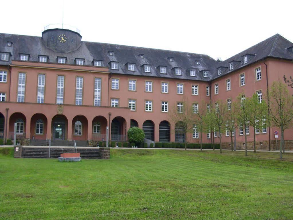 Robert-Schuman-Haus Hotel Trier Luaran gambar